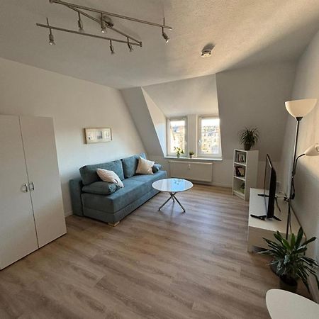 1 Raum Dachgeschosswohnung In Ruhiger Lage Limbach-Oberfrohna Exterior photo
